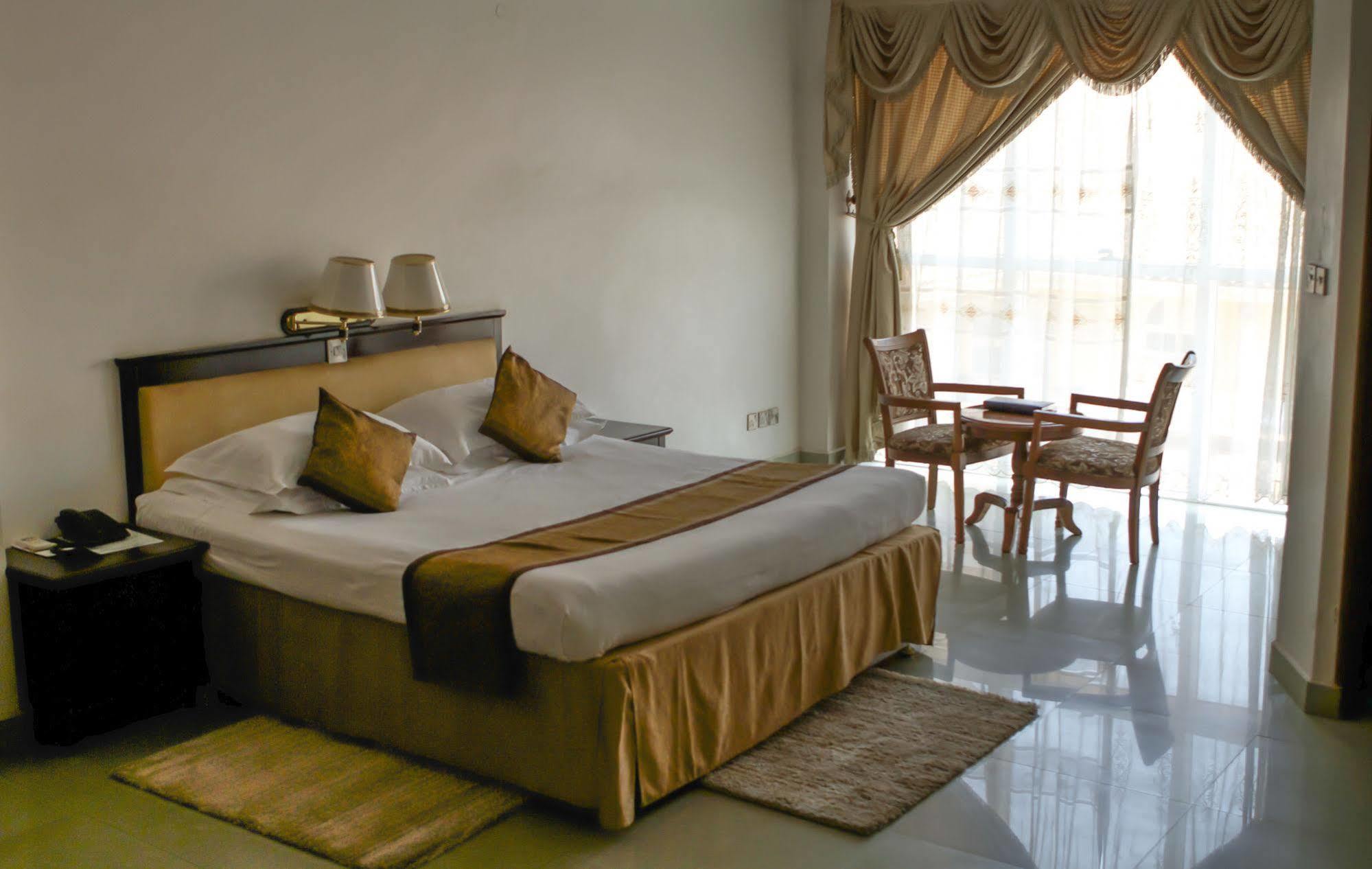 Sojovalo Hotel